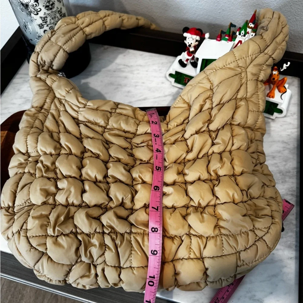 Viral puffy bag - tan/beige new no tags - Picture 5 of 5